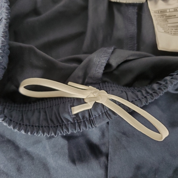 Nike Shorts Womens Large 12-14 Blue White Swoosh Running Gym Athletic Ladies - Picture 3 of 6